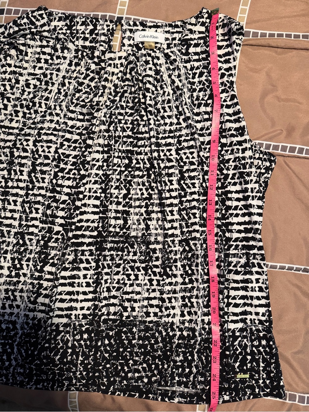 Calvin Klein Black & White Printed Women's Sleeveless top - 1x - Picture 7 of 7